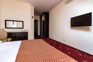 Отель HOTEL&SPA BARCELONA Ульяновск Одноместный мансардный с кроватью King-Size-1